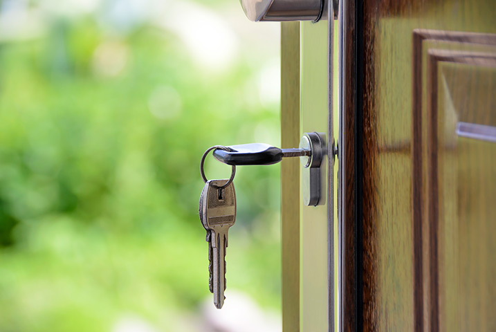 A2B Locks are able to provide local locksmiths in Lower Sunbury to repair your broken locks. 